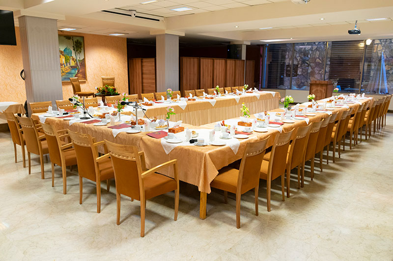 رزرو سالن همایش هتل پیروزی اصفهان